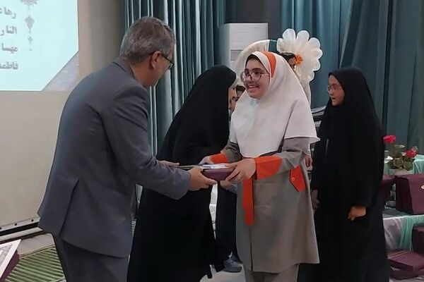 برگزاری اختتامیه طرح‌ها و برنامه‌های معاونت آموزش ابتدایی کهریزک 