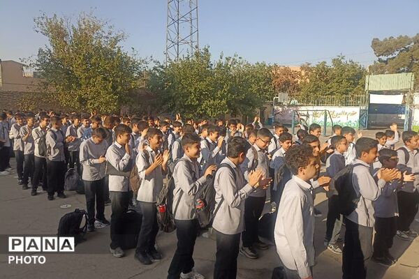 آموزش اطفا حریق در دبیرستان تیزهوشان شهید بهشتی ناحیه دو شهرری 