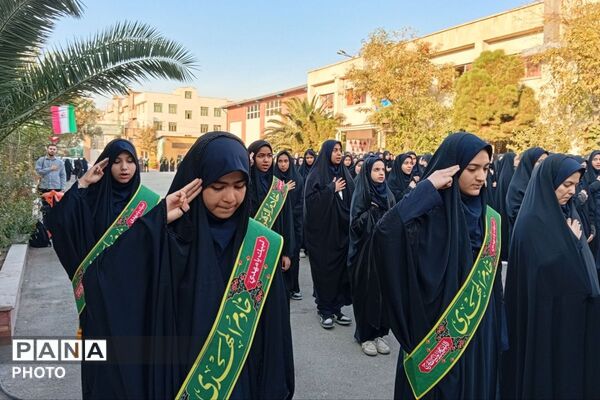 چهارشنبه‌های امام رضایی با حضور خادمان حرم در مدرسه مشکوة نور 