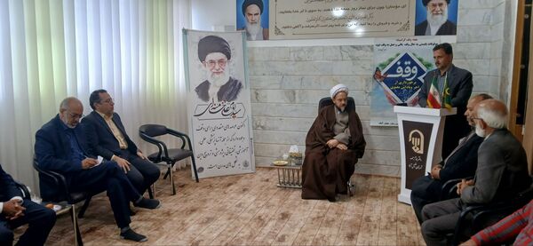 دیدار تعاونی‌گران شهرستان خلیل‌آباد با امام جمعه در هفته تعاون
