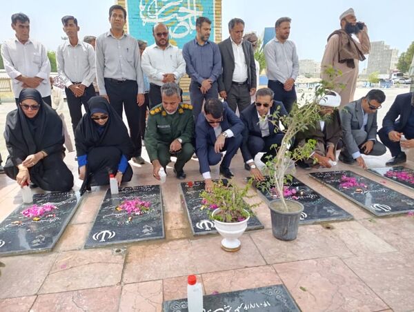 هفته دولت در جاسک؛ از تجلیل کادر درمان تا افتتاح مزرعه ۲۰ هکتاری میگو