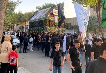 محرم پر از صحنه های زیبایی است که در عمق جان می‌نشیند