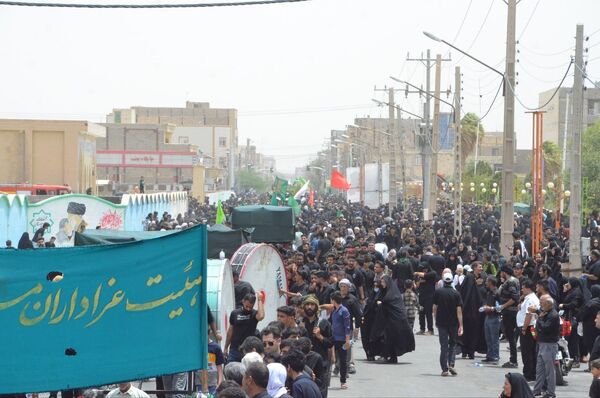 زابل در ماتم حسین؛ گلزار شهدا شهرستان زابل میزبان اشک و شور عزاداران حسینی