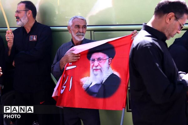بدرقه کاروان زائران ابرکوهی به مراسم تشییع «رهبر شهید»