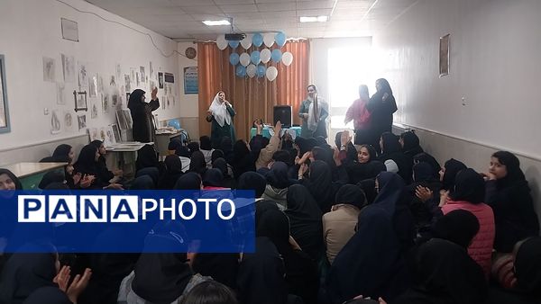 جشن ولادت امام زمان (عج)در مدرسه عزت طلایی