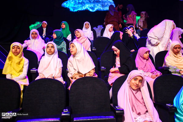 پشت صحنه برنامه تلویزیونی «جشن فرشته ها»