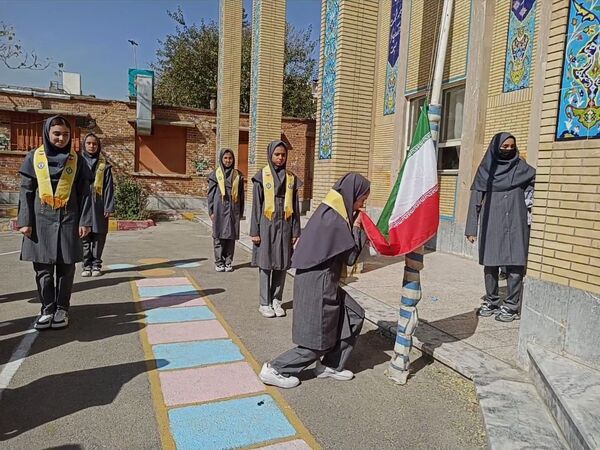 المپیاد ورزشی درون مدرسه ای در دبیرستان دخترانه ۱۳ آبان