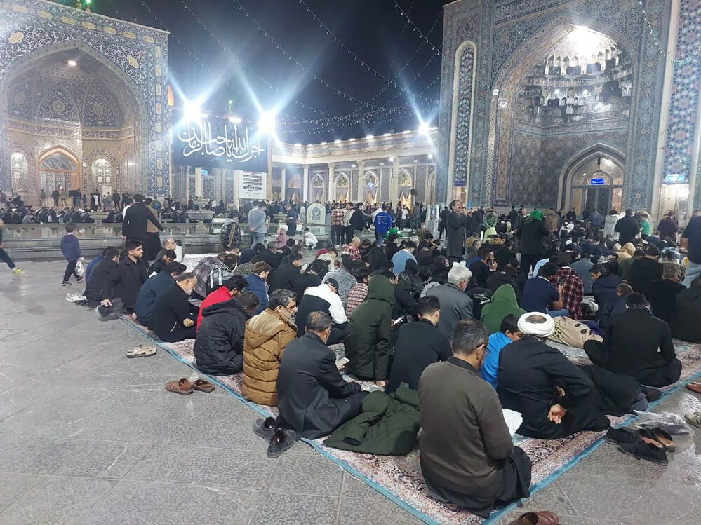 احیای شب بیست و یکم ماه رمضان در حرم حضرت معصومه(س)