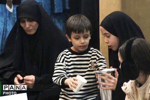 برپایی سفره بزرگ اطعام افطار در مسجد علی اکبر شهرستان قرچک