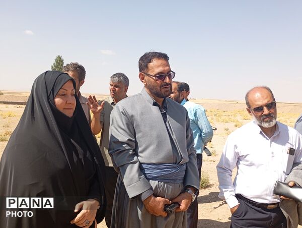 کارمندان و خدمتگزارانی که برای یک روز، سربازان بی‌ ادعا شدند