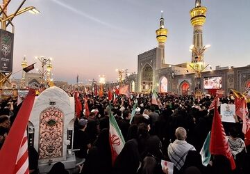 مشهد؛ تلاطم خون و عشق در راه رهبر