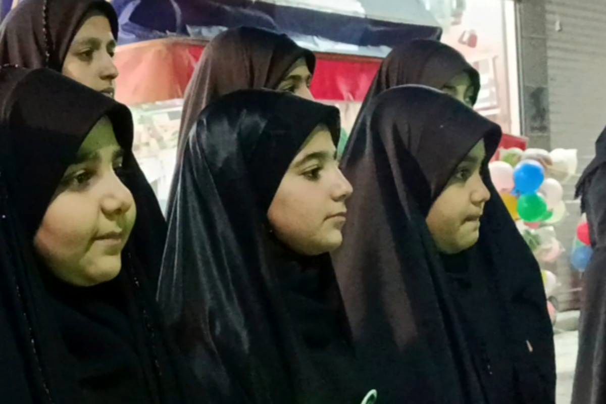 تجمع خودجوش مردم مسکن مهر رودهن در محکومیت آمریکا و اسرائیل