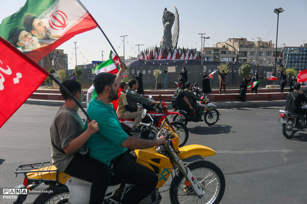 رزمایش موتور سواران جان‌فدای ایران