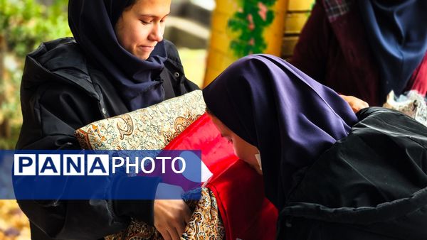 عطر حسینی در مدرسه نوشین بختیاری؛ ورود پرچم متبرک امام حسین(ع) و اجرای پویش «دانش‌آموز حرم‌ساز» در جوادآباد