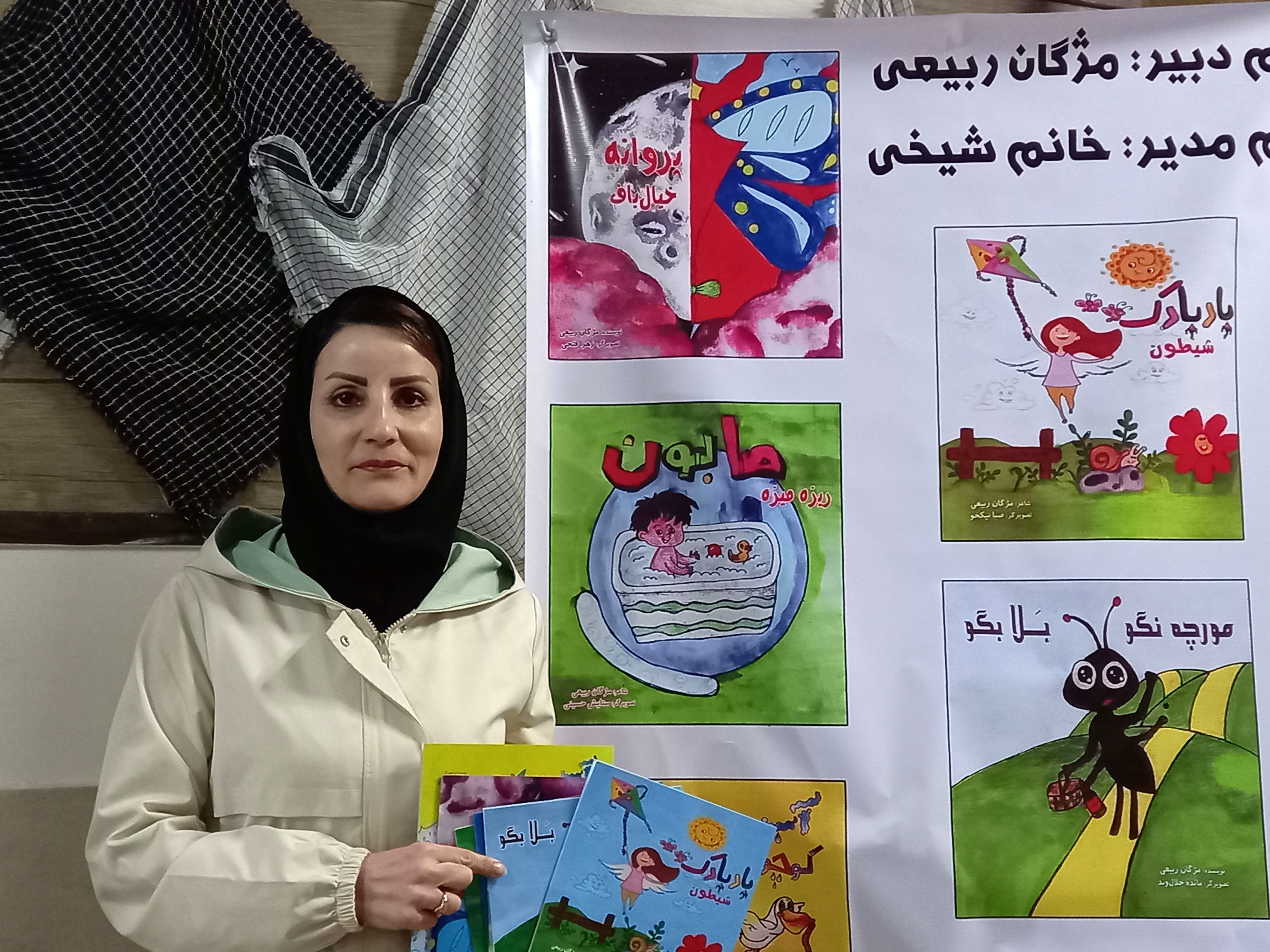 برگزاری نمایشگاه‌های داخلی و خارجی از راه‌های پرورش استعدادهای هنری دانش‌آموزان است