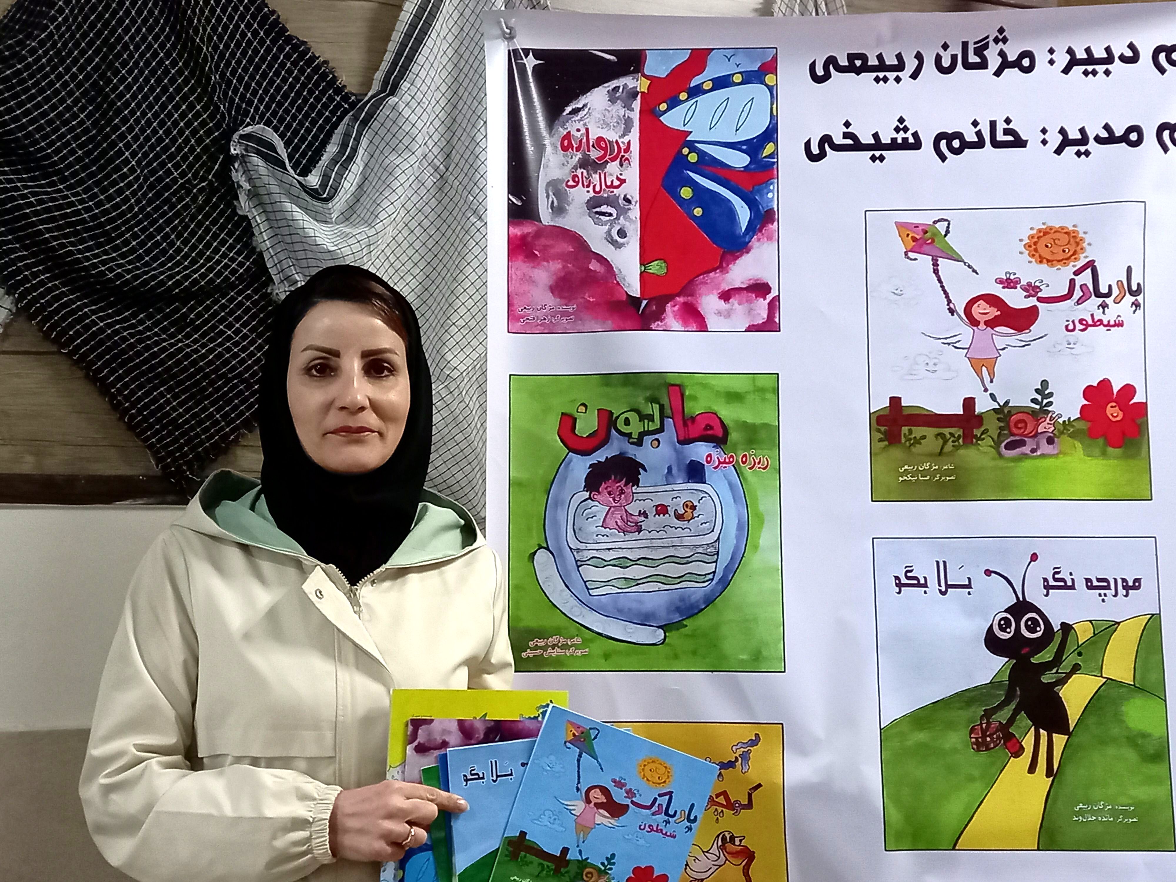 برگزاری نمایشگاه‌های داخلی و خارجی از راه‌های پرورش استعدادهای هنری دانش‌آموزان است