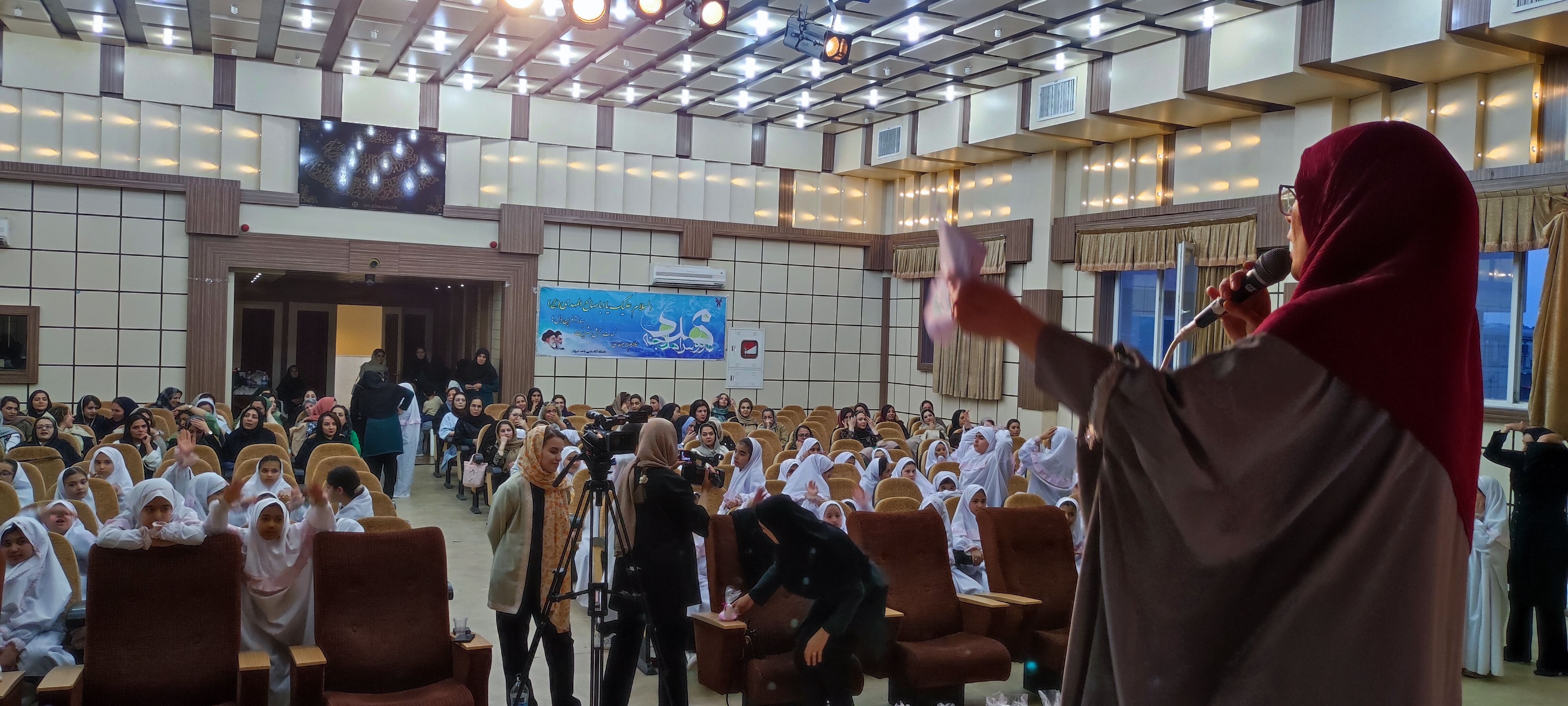 جشن تکلیف دانش‌آموزان دختر مدرسه سما شیروان
