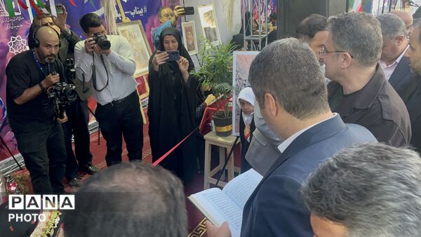 افتتاح غرفه‌هاى «قرار فرهنگی» مناطق ۱۹ گانه تهران