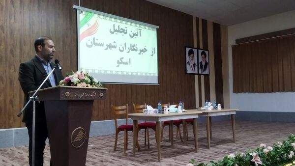  نشست خبری هفته دولت فرماندار اسکو