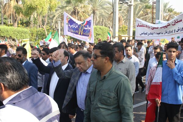 راهپیمایی 13 آبان و روز دانش‌آموز در هرمزگان