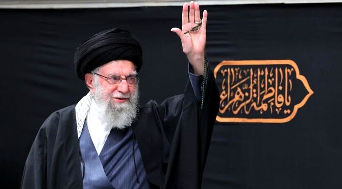 ما نوجوانان راه امام شهیدمان را ادامه می دهیم