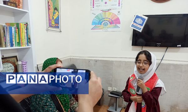 جشن و سرور با نمایش عروسکی و مسابقه در مدرسه شهید ابراهیم تنیده 