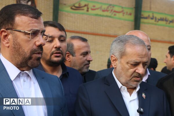 بازدید وزیر آموزش‌وپرورش از مناطق آسیب‌دیده لامرد