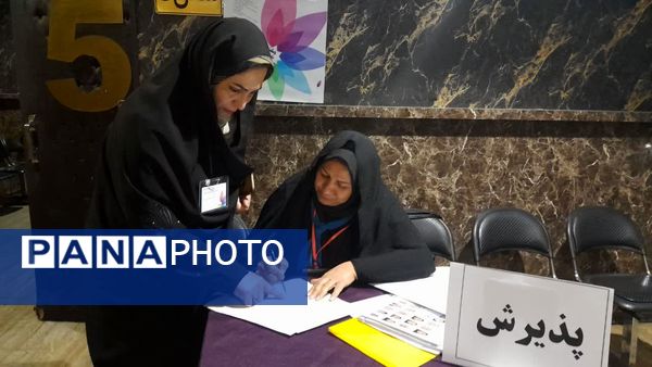 جشنواره فرهنگی هنری در بخش آوایی، تک نوازی، سرود و نقالی در ناحیه 7 مشهد