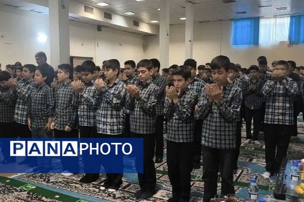 طنینِ نیایش در مدرسه