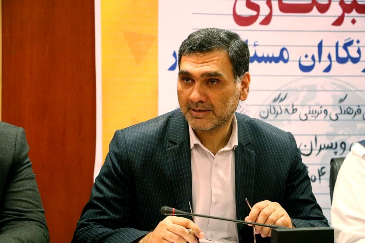 خبرنگاران وجدان بیدار جامعه هستند
