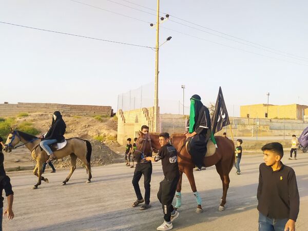 حرکت نمادین کاروان حسینی به‌مناسبت شهادت حضرت رقیه(س) در روستای قوژد