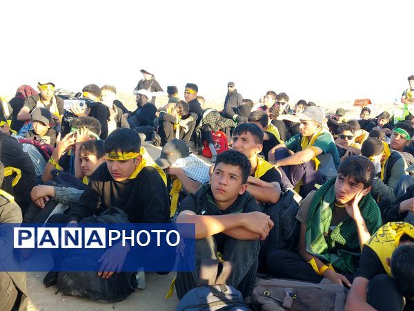 مراسم استقبال از کاروان زائرین پیاده دانش‌آموزی در مشهد