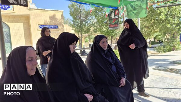 حضور پرشور مردم فارسان در گلزار شهدا؛ تجدید میثاق با آرمان‌های ایثار و شهادت