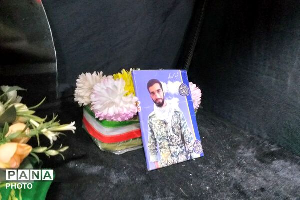راهپیمایی مردم اندیشه فاز یک در مقابل مسجد امام جعفر صادق 