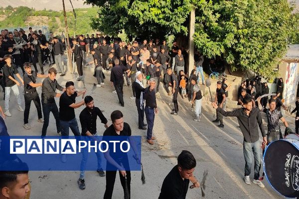 مراسم عزاداری و زنجیرزنی هیئات مذهبی شهر بار در روز تاسوعا حسینی 