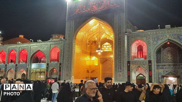 زیارتی دلچسب در حرم امام مهربانی ها با عطر شهدای میناب