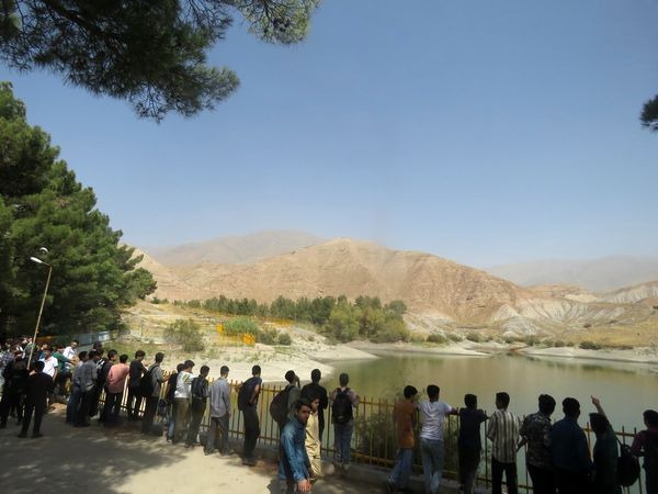 بازدید دانش آموزان پایه دهم دبیرستان شاهد ابوذر غفاری از سد اردوگاه باغرود 