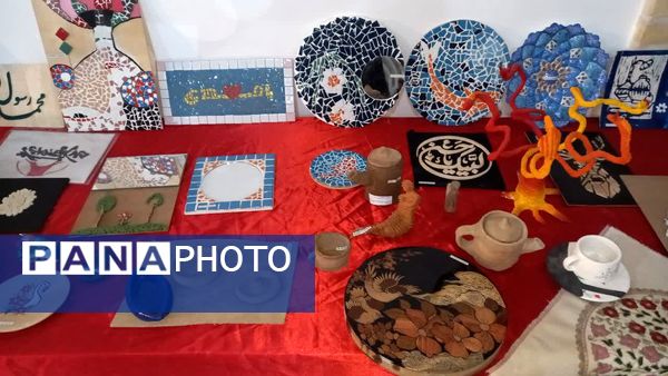  نمایشگاه آثار هنری دانش‌آموزان ناحیه یک یزد در جشنواره «فردا»