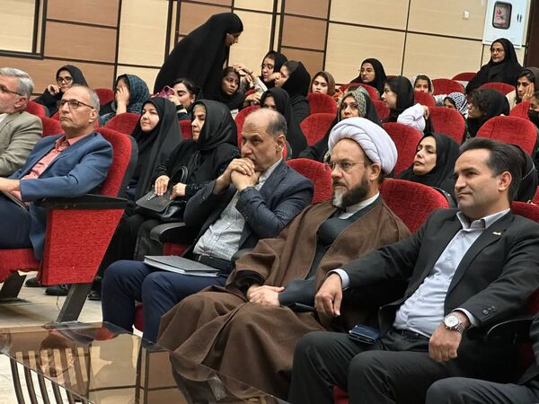 رونمایی از چهار کتاب در شب شعر خلیل‌آباد