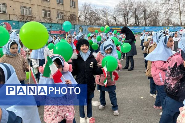 رویداد از خون جوانان وطن لاله می روید در دبستان دخترانه آیین روشن