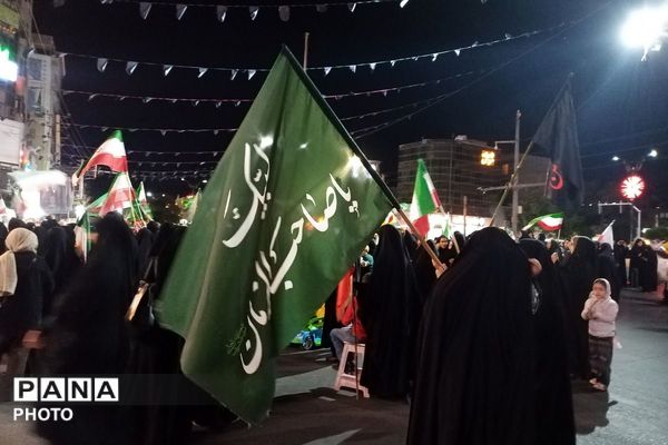 تداوم حضور در خیابان‌ها؛ رمز اتحاد و پیروزی