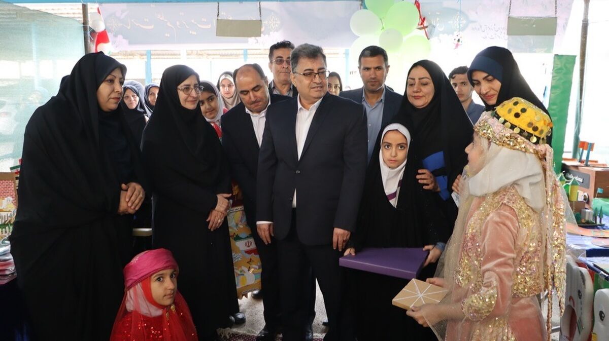 جدال آموزش حافظه‌محور با یادگیری تمام‌ساحتی در نمایشگاه خلاقیت بوشهر