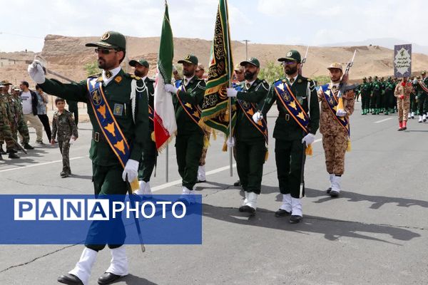 مراسم گرامیداشت روز ارتش در بیرجند 