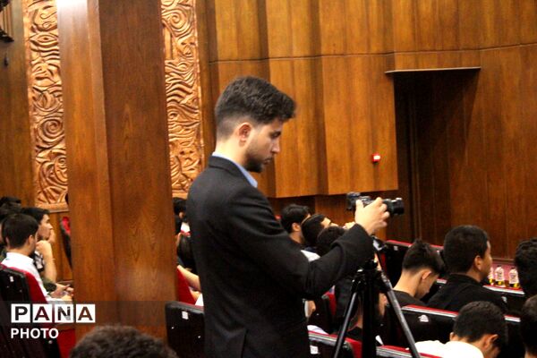 اولین همایش کنکور و امتحانات نهایی در ناحیه یک مشهد