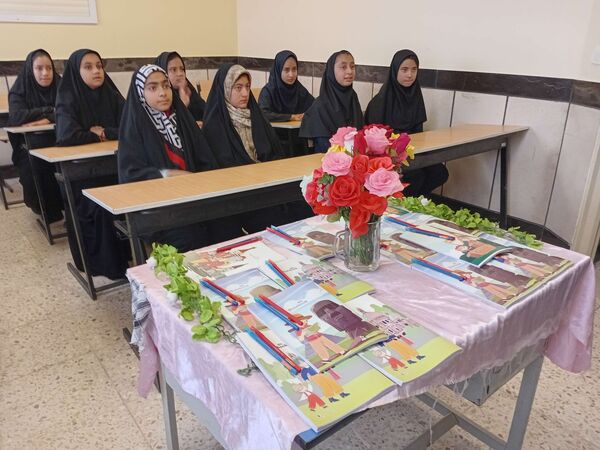 جشن جوانه ها در دبیرستان مادر مهربان خلیل آباد