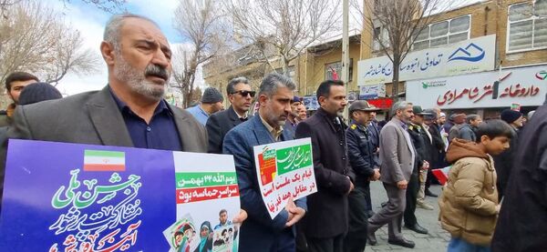 حضور پرشور مردم انقلابی شهرستان گلپایگان در جشن پیروزی چهل و ششمین سالگرد انقلاب اسلامی ایران