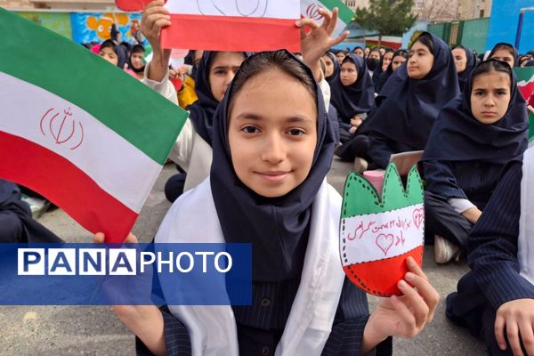 از کلاس درس تا شکوه انقلاب؛ شور دانش آموزی،  شور فجر