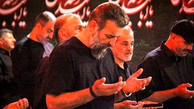 حضور مردم کرج در تجمع شبانه با مراسم عزاداری در شب دوم محرم