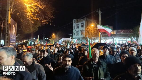 سرما در برابر آتش عشق دلها به رهبر چیزی نبود