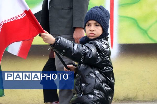 تجدید میثاق مردم ولایتمدار قرچک در راهپیمایی ۲۲ بهمن